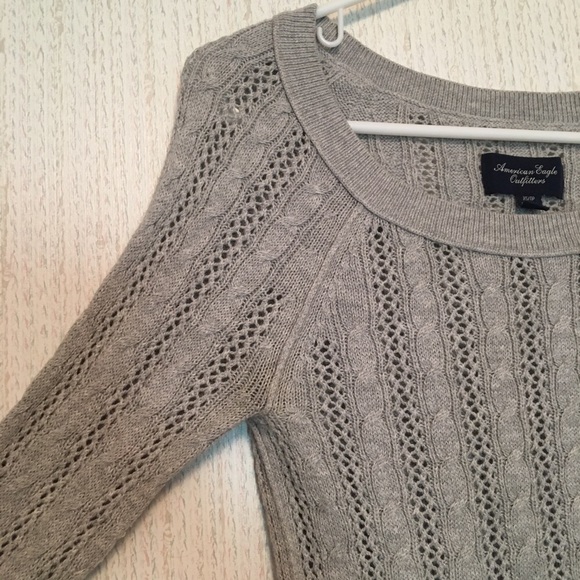 SOLD // American Eagle Grey 3/4 Sleeve Sweater - Picture 2 of 7